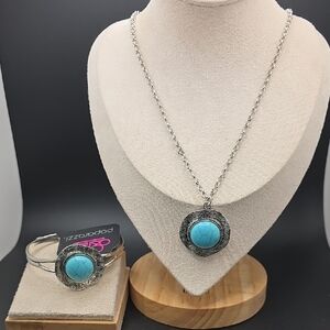 Silver and Turquoise Jewelry Set (2251)